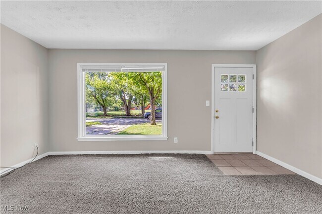 Photo - 12706 Bennington Ave