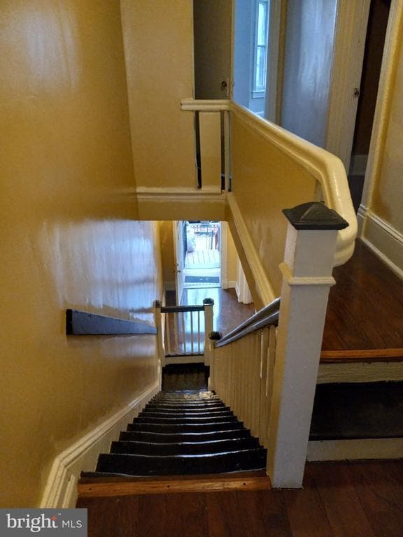 Photo - 1406 5th St NW