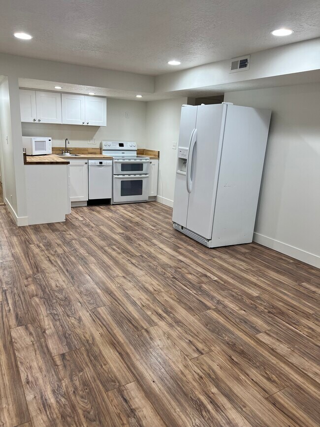 102 E Mutton Hollow Rd Rental House Rental in Kaysville, UT