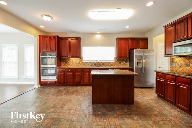 Photo - 3833 Tonsley Pl