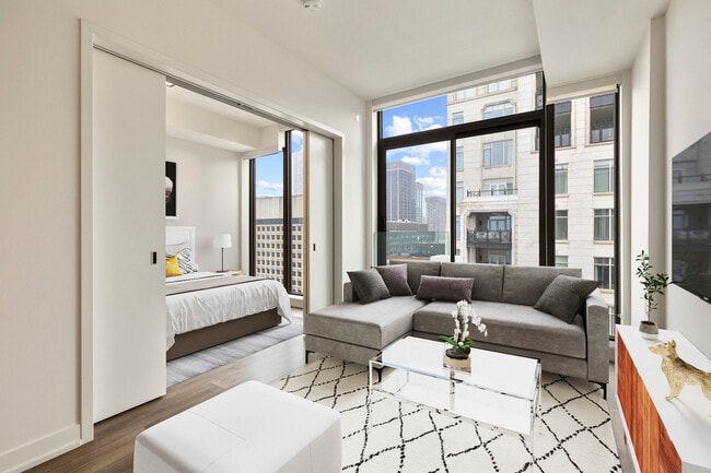 Photo - Two St. Thomas Yorkville Rental Living