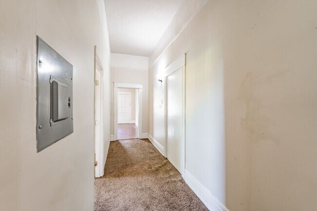 Photo - 921 53rd St N Unit B