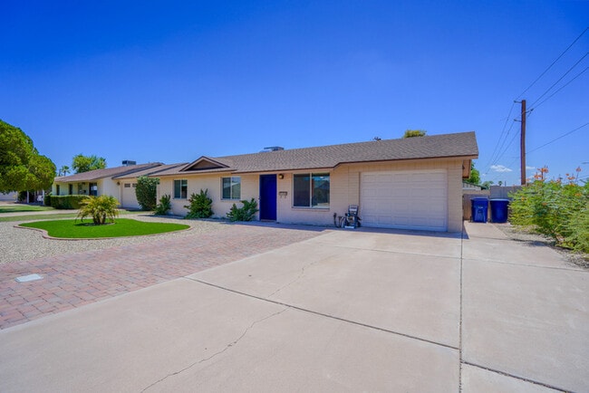 Photo - 845 W Romo Jones St