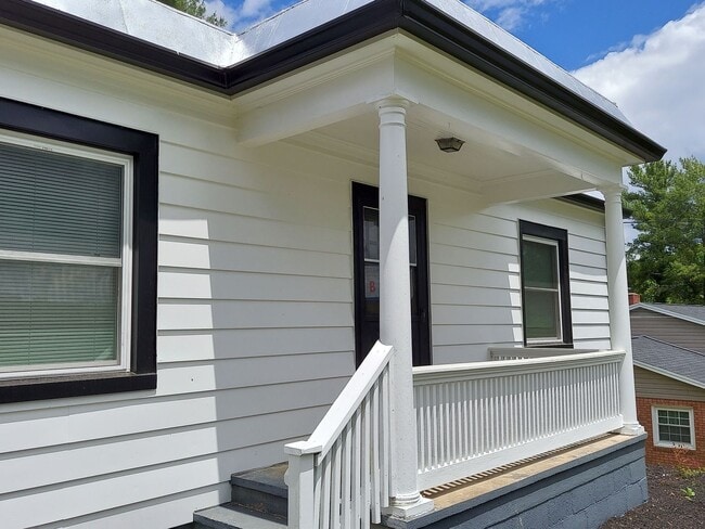 Photo - Single Family 3 BR, 2 Bath Rental House in...