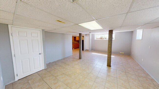 9835 100a Ave
