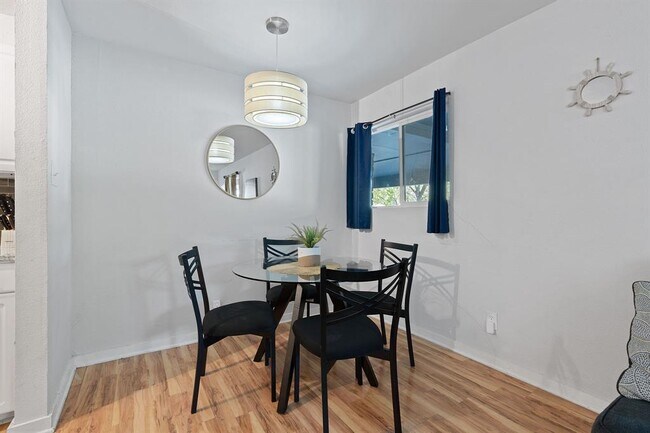 Photo - 2603 Parker Ln