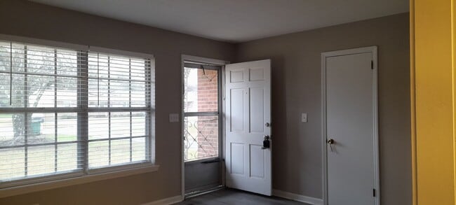 Photo - 7273-7275 Valley Ln Unit 7275