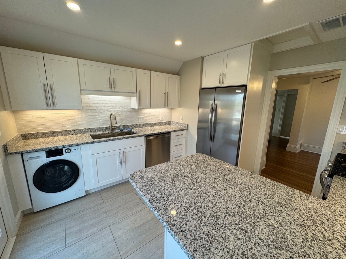 Photo - 1411 Williamson St Unidad 2