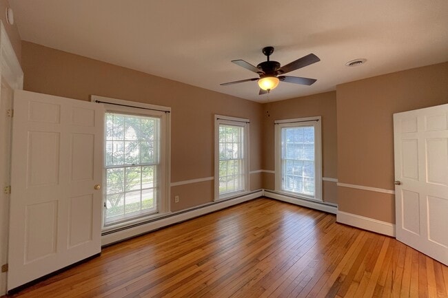 Primary Bedroom - 609 W Water St Unit 2