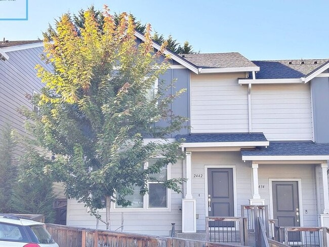 Building Photo - 2442 Brackenfern Blvd