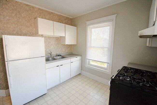Photo - 1746 1st St SW Unit # 2