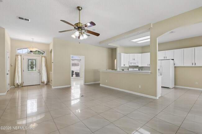Photo - 2070 Thornhill Drive