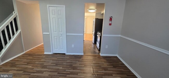 Photo - 6974 Knighthood Ln