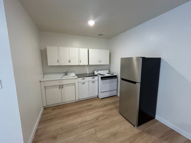 Photo - 3123 Harrison Ave Unit #2