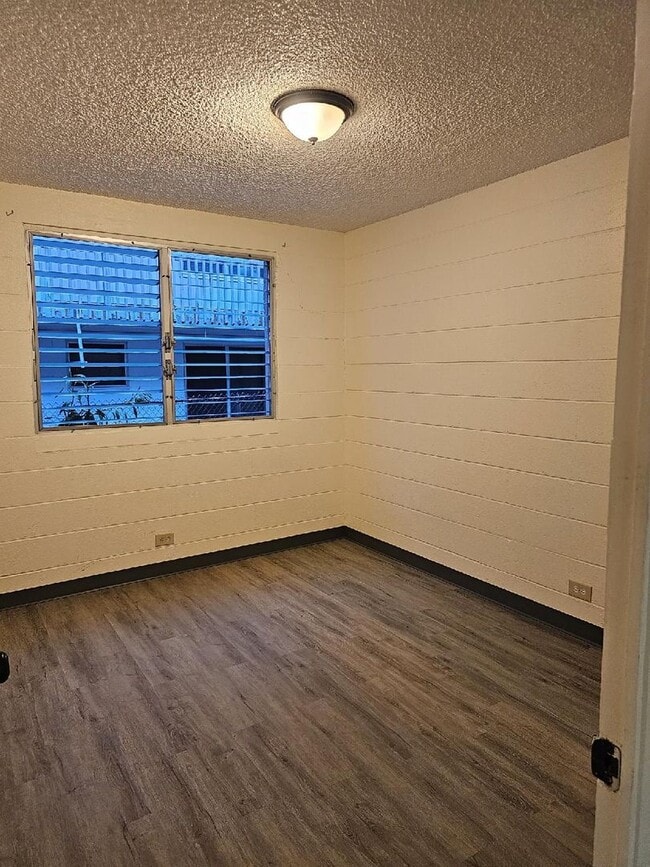 Photo - Newly Renovated 1 BD in Hilo Town!