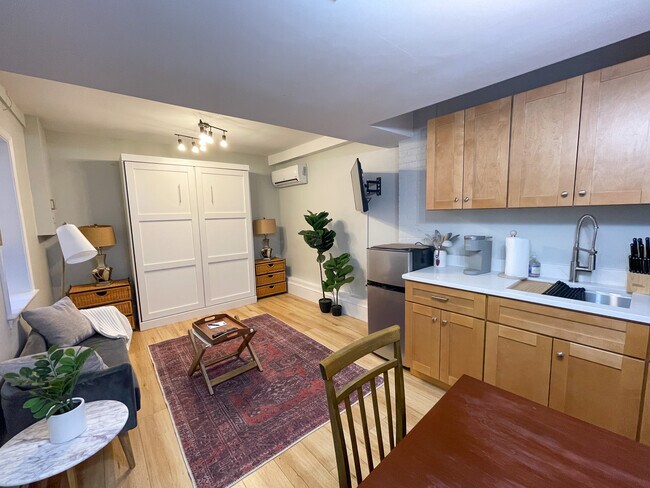 24 Warwick Rd Unit B
