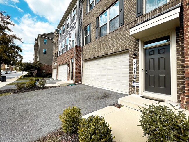 Building Photo - 10132 Dorsey Ln
