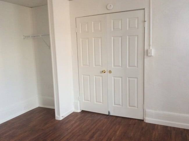 Photo - 3 Bedroom 1.5 Bath 1st Floor Apartment-York City SD