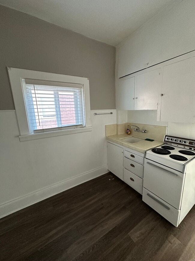 Photo - Stonehedge Hall LLC - 332 Unit 332-B