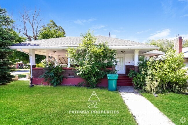 Building Photo - 785 28th St Unit 785 28th Street - 785 Rental