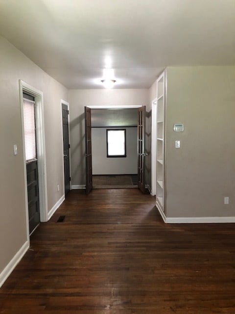 Photo - 414 Revell St