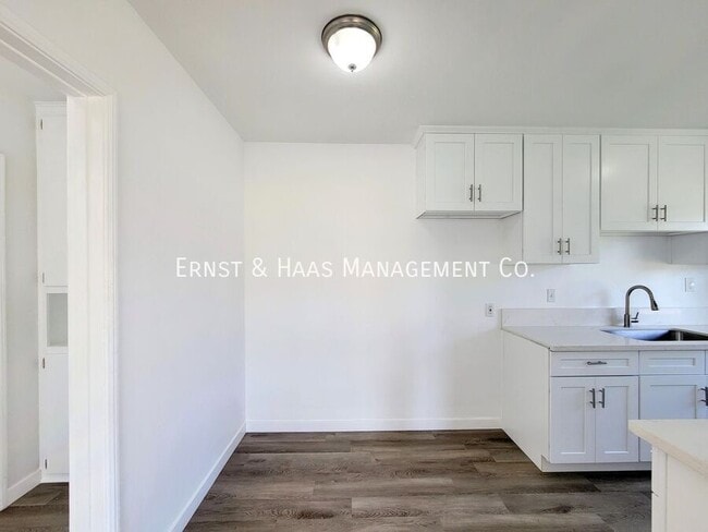 Photo - 1027 E 7th St Apartment Unit 01