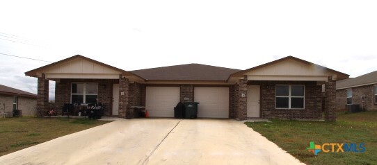 Building Photo - 1017 Cline Dr Rental