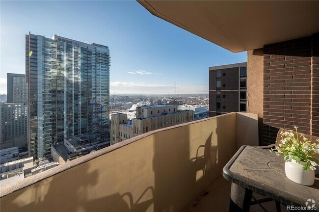 Building Photo - 1020 15th St Unit 32K Rental
