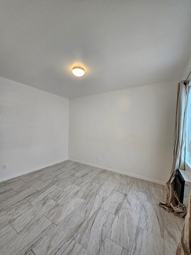 Photo - 2525 E Monroe St