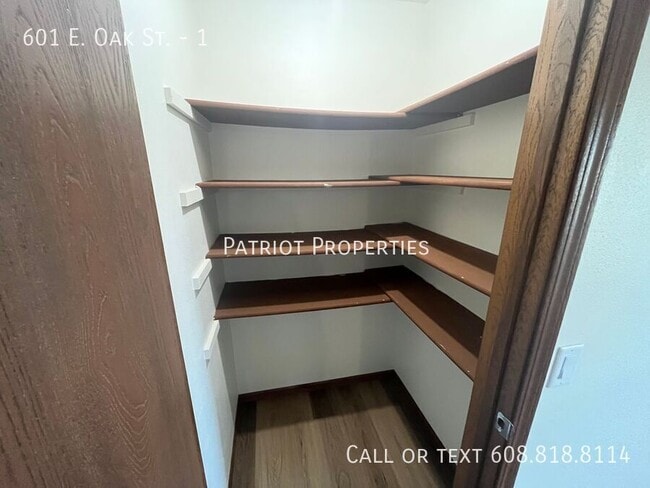 Photo - 601 E Oak St Unit 1
