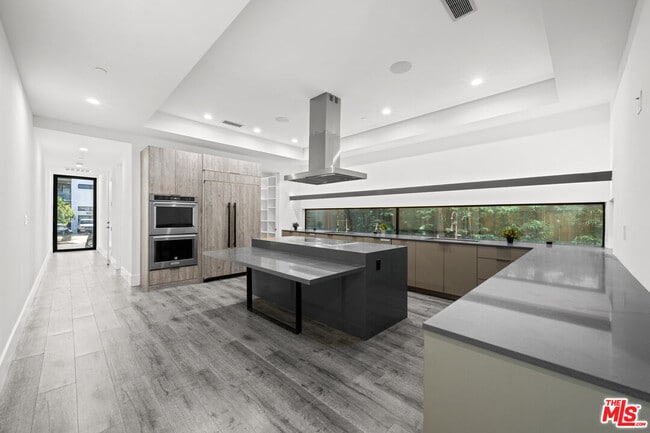 Building Photo - 1613 S Wooster St