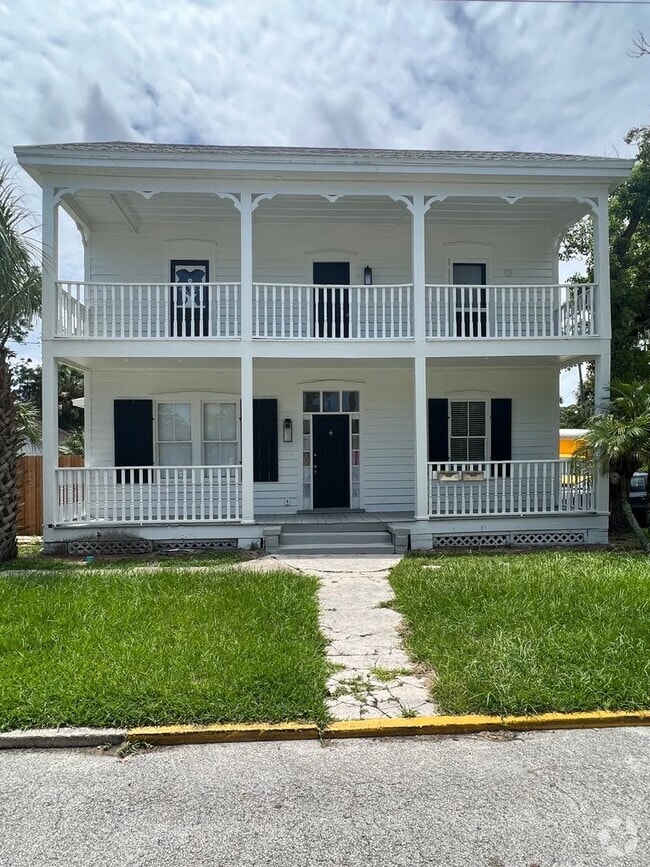 Building Photo - 3/2 ground floor unit in downtown historic... Rental