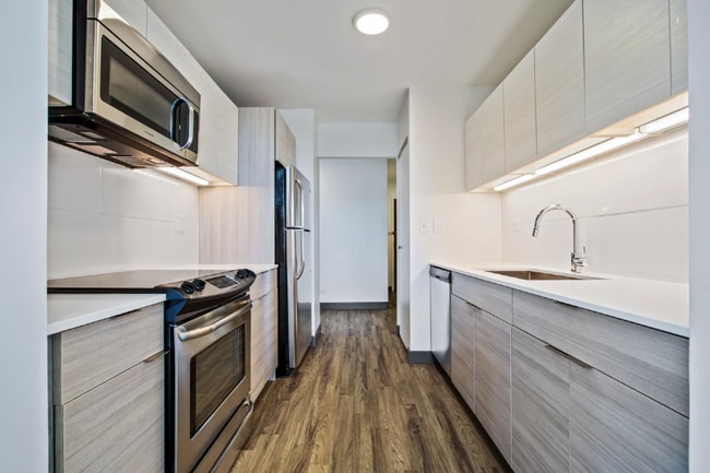 Photo - 463 E Ohio St