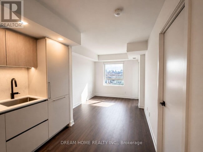 Photo - 609 Sherbourne St Unit 906