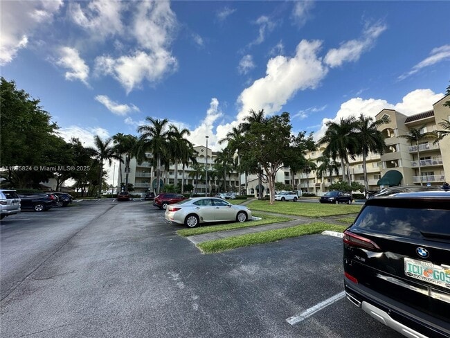 Photo - 10700 NW 66th St Unit 201