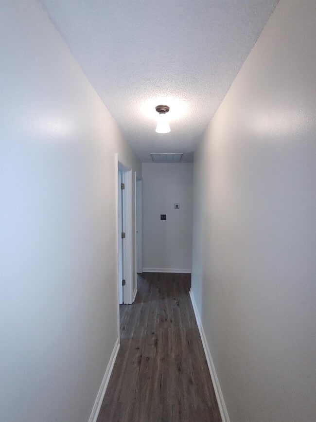 Photo - 1007 Kinsey Dr SE