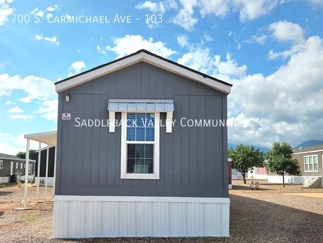 Building Photo - 700 S Carmichael Ave Rental