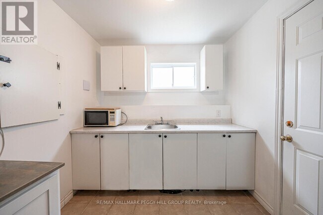 Photo - 32 54th St S