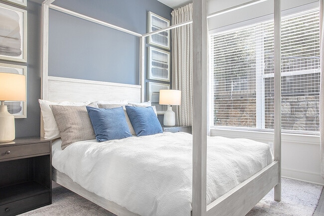 Photo - Cue Galatyn Station