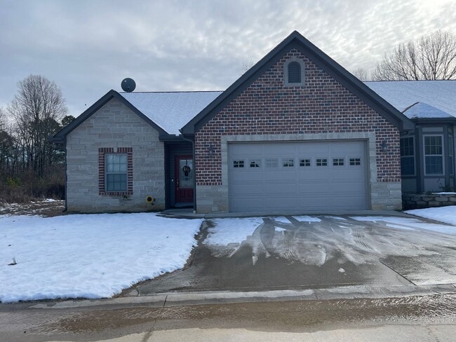 Building Photo - Condo available for lease on Deerfield Ridge - 2 bedroom, 2 bath