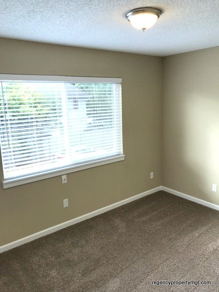 Photo - 19202 SE River Rd