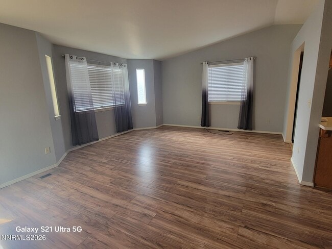 Photo - 404 Kathy Ave