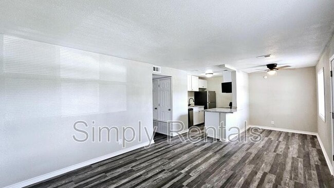 Photo - 403 Main St Rental
