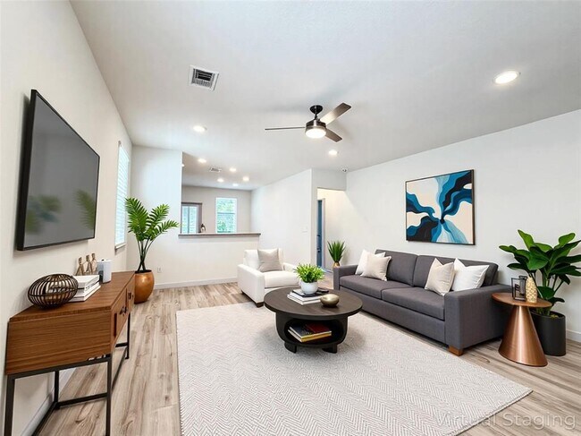 Photo - 2000 Daleside Ln