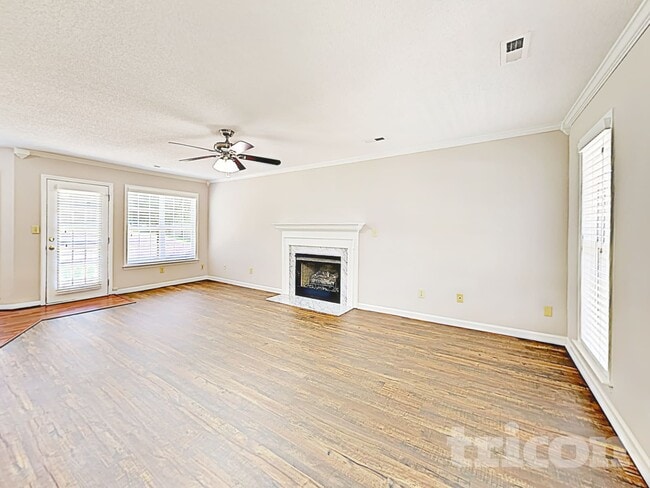 Photo - 2207 Planters Knoll Ln