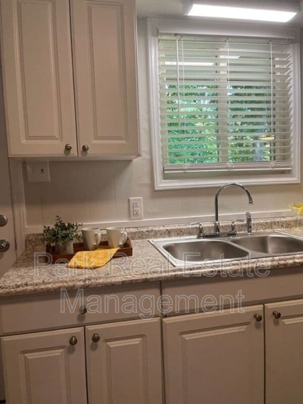 Photo - 114 Bim St