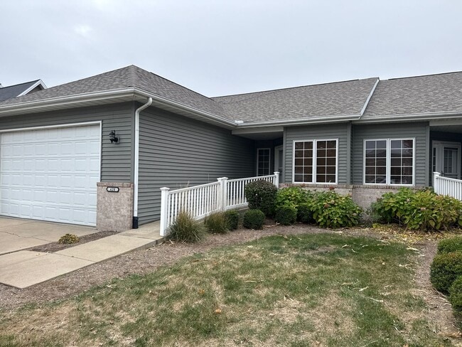 Building Photo - 620 Garvey Ln