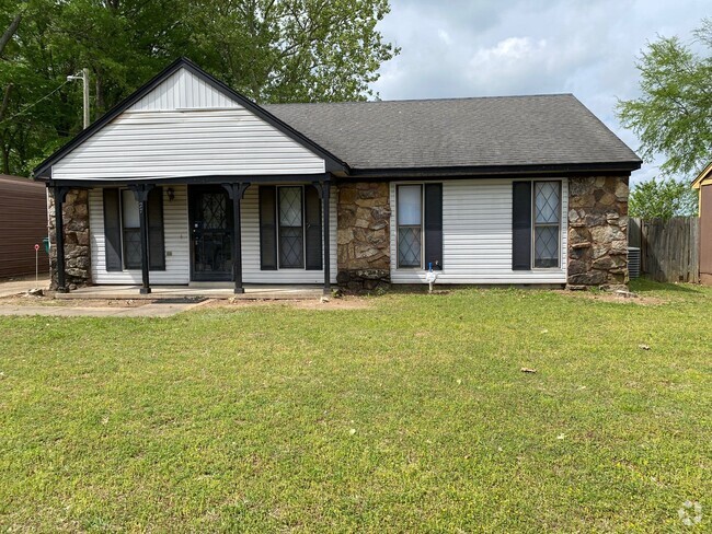Building Photo - 27 Breezewood Cv Rental
