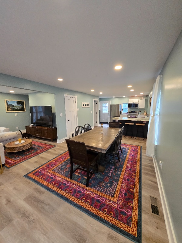 Photo - 133 Hoefgen St