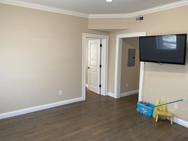Photo - 8 Buckley Ave Apartments Unit 1